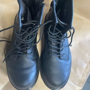 Dr Martens Junior 1460 Softy Leather lace up boots